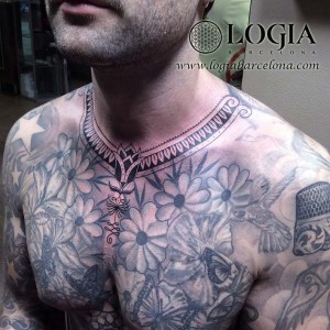 tatuajes-logia-barcelona-tattoo-laia-desole-cuello (1)           